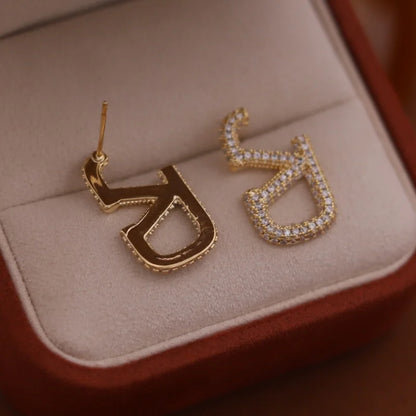Korean New Design Fashion Jewelry 14K Gold Plated Letter V Full Zircon Geometric Earrings Elegant Women's Daily Work Accessories