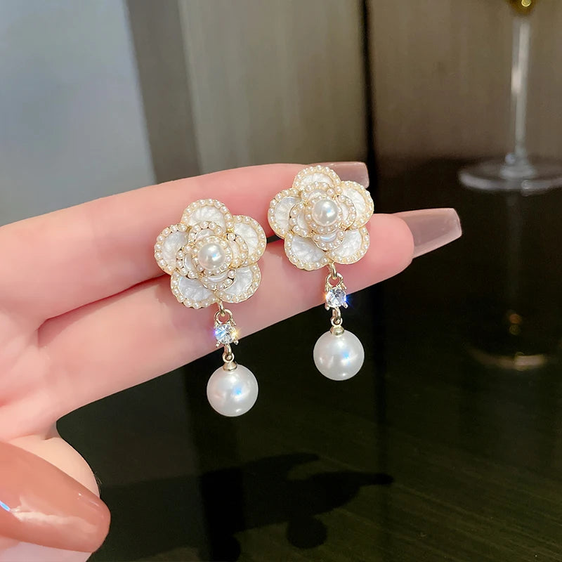 GUFTM Camellia Pearl Pendant Earrings for Women Luxury Brand Design Cc Style Party Wedding Jewelry Gift Earrings for Women