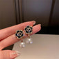 Fashion Natural Elegant Pearl White Black Camellia Stud Earrings Ladies Temperament Trendy Retro Earring Exquisite Birthday Gift