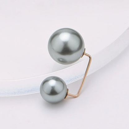 Luxury Rhinestone Letter D Brooches for Women Zircon Pearl Lapel Pins Gold Color Metal Party Clothes Suit Small Accessories Gift