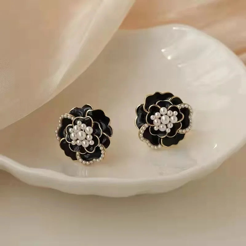 Niche Light Luxury Flower Earrings High End Temperament Women Fashion Jewelry Daily Party Wear