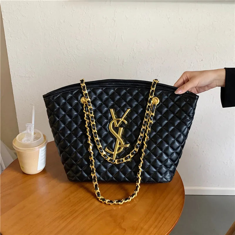 2025 New Designers' Large Capacity Ladies' Bags - Luxurious Retro Diamond Pattern Shoulder Bags with High-Quality Texture Tote B