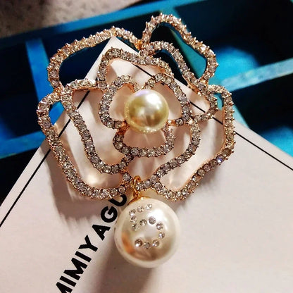 Camellia Luxury No 5 Pearls Crystal Brooches Flower Broach Jewelry For Women Korea Jewlery CC Style